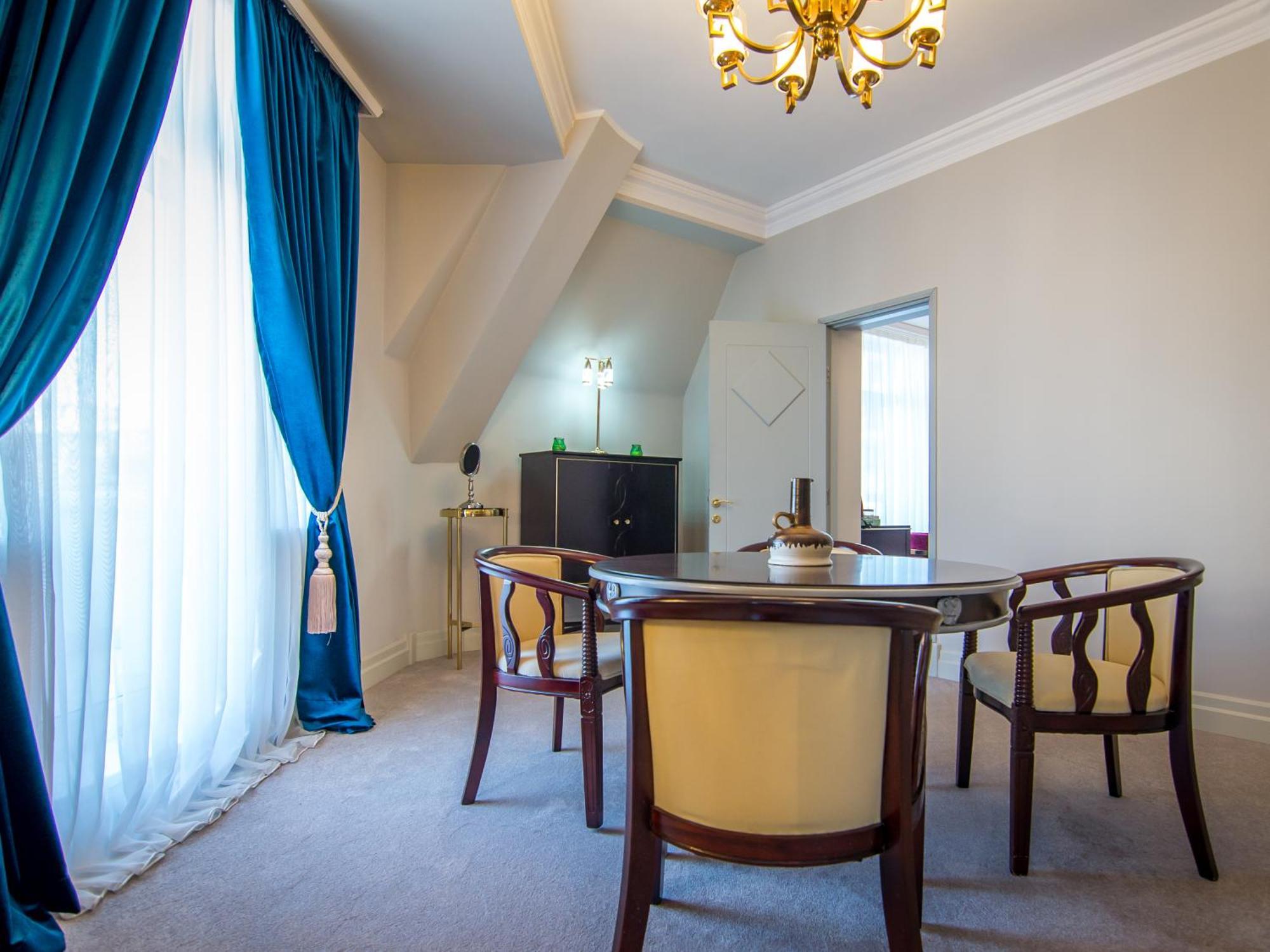 Lido By Phoenicia Hotel 4*